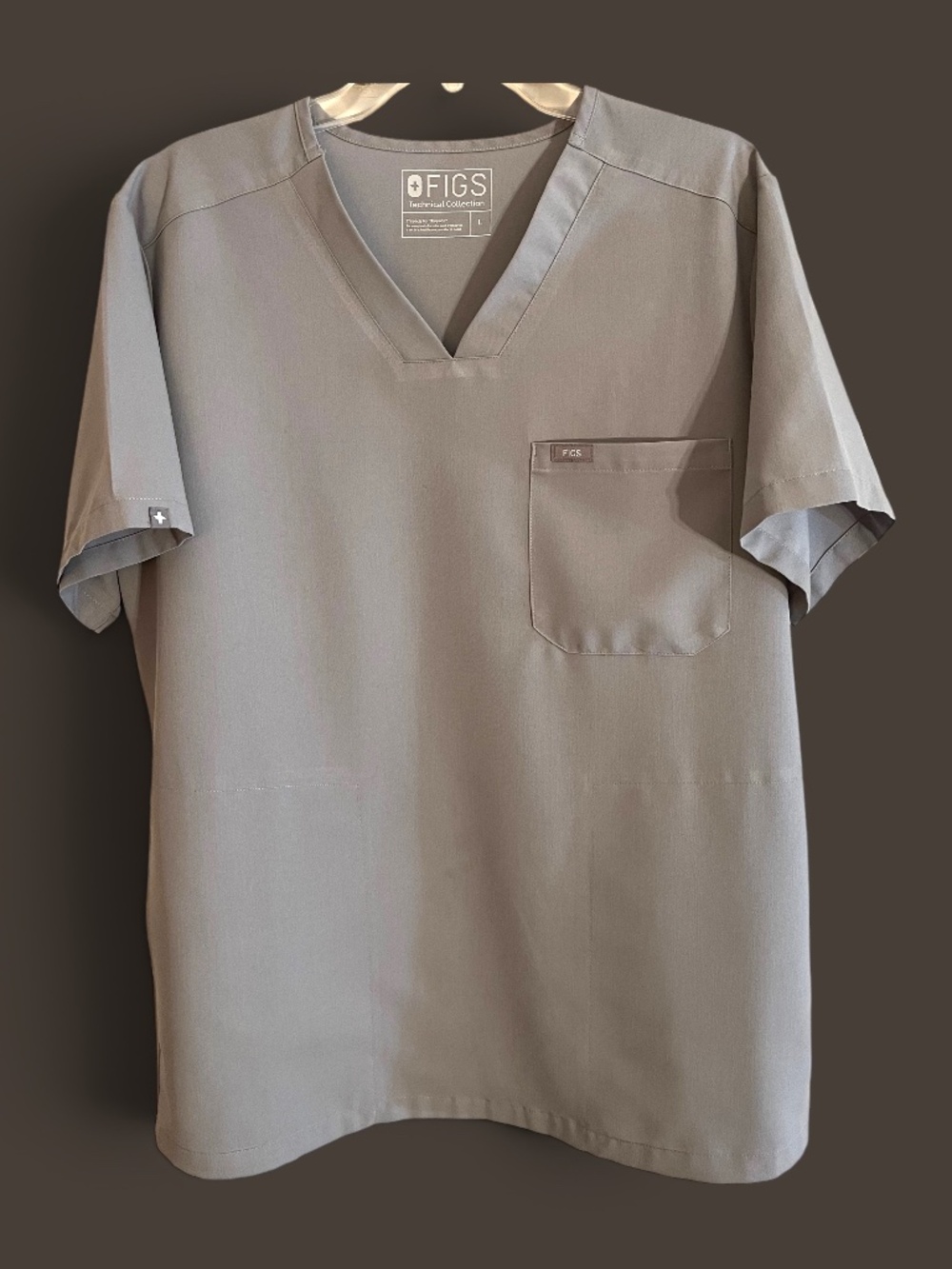 Figs Cement (#1367) Chisec Three-Pocket Scrub Top Size Large
